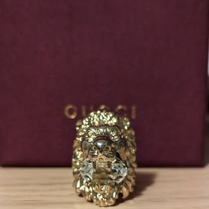 Practically new Gucci lion head ring